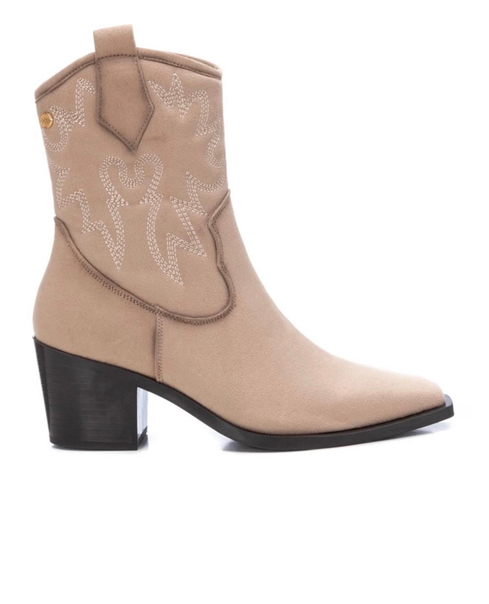 Tan cowboy outlet ankle boots ladies