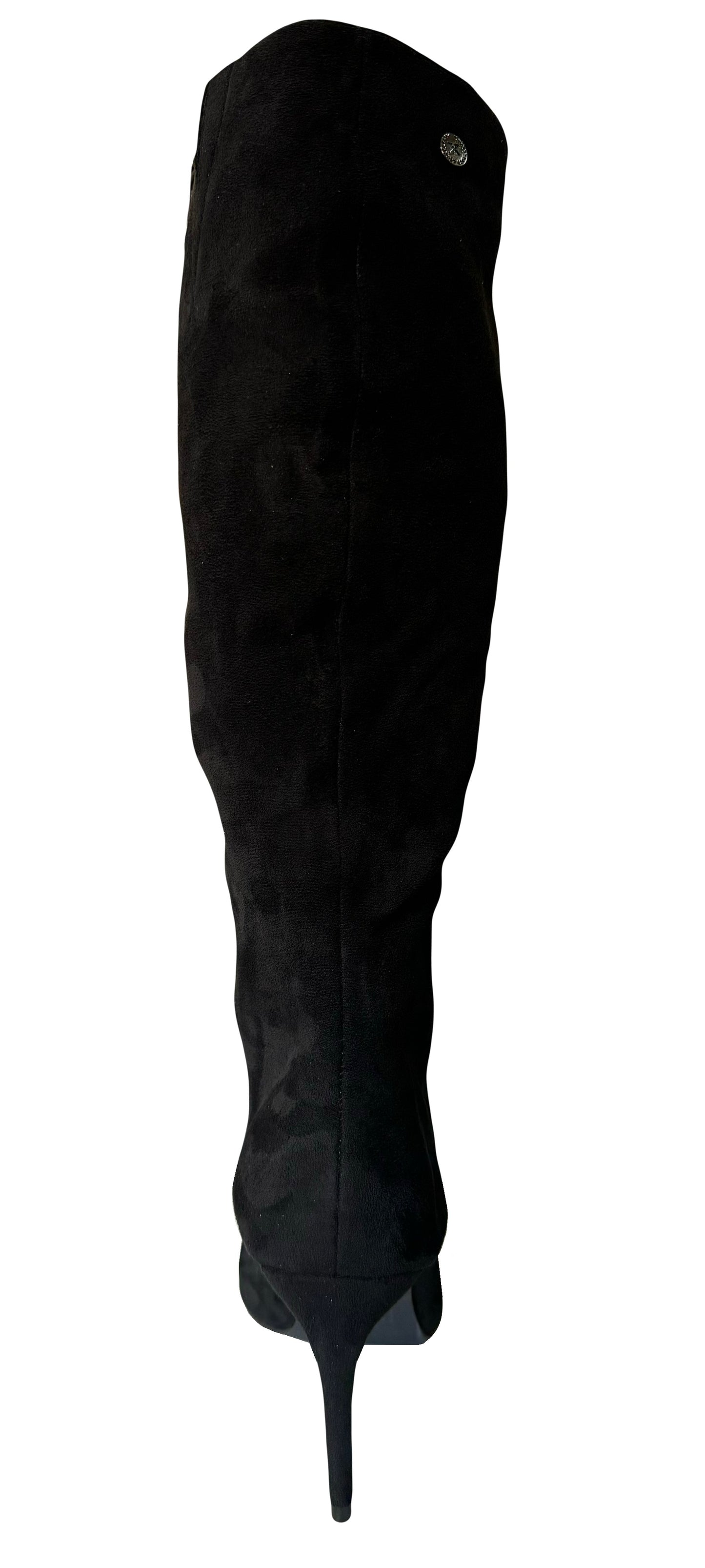 XTI Ladies Slim Heel Long Leg Boot